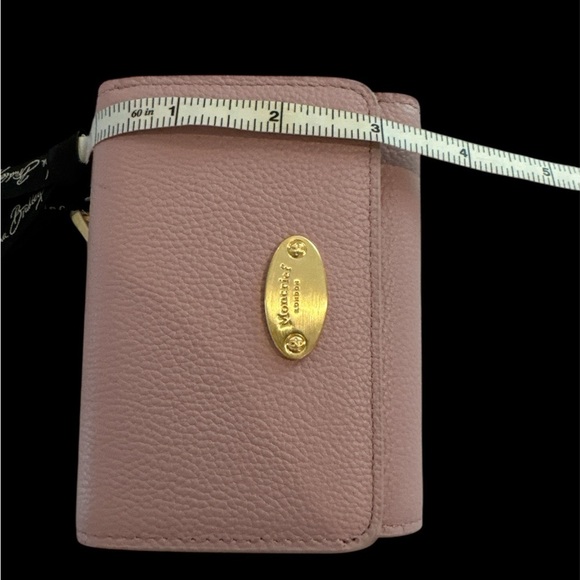 Moncrief London New w/ tags Pink Pebbled Leather Wallet with Gold Emblem - Picture 8 of 9